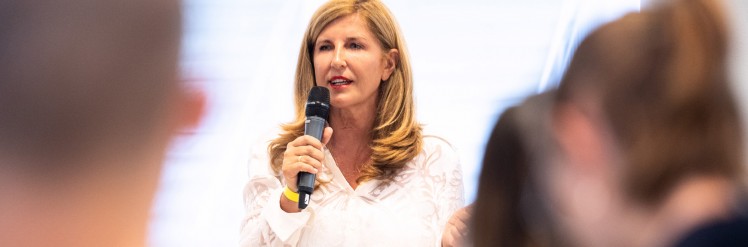 Keynote Speaker Nelly Kostadinova