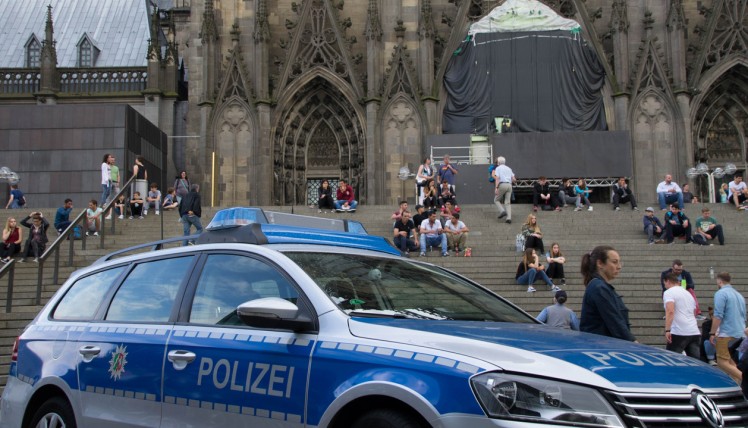 Polizeifahrzeug in Köln
